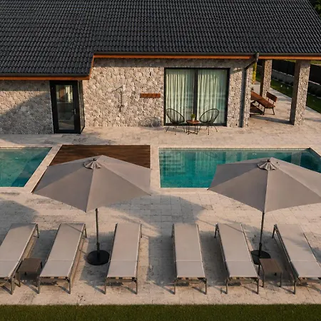 White Luxury Thermal Banja